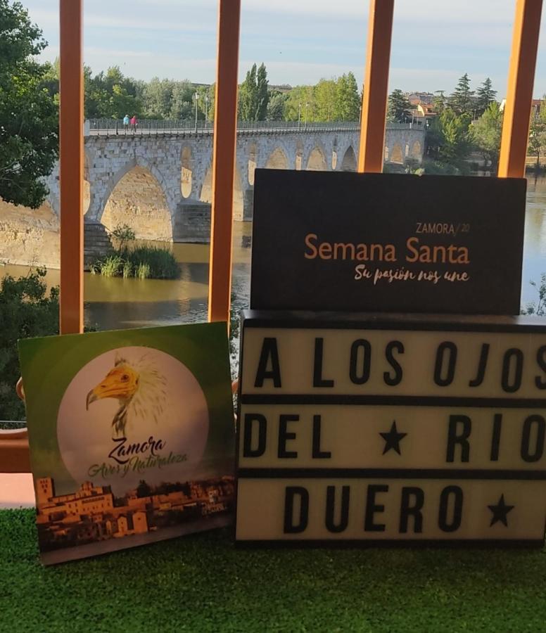 A Los Ojos Del Rio Duero Zamora Buitenkant foto