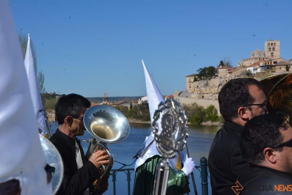 A Los Ojos Del Rio Duero Zamora Buitenkant foto